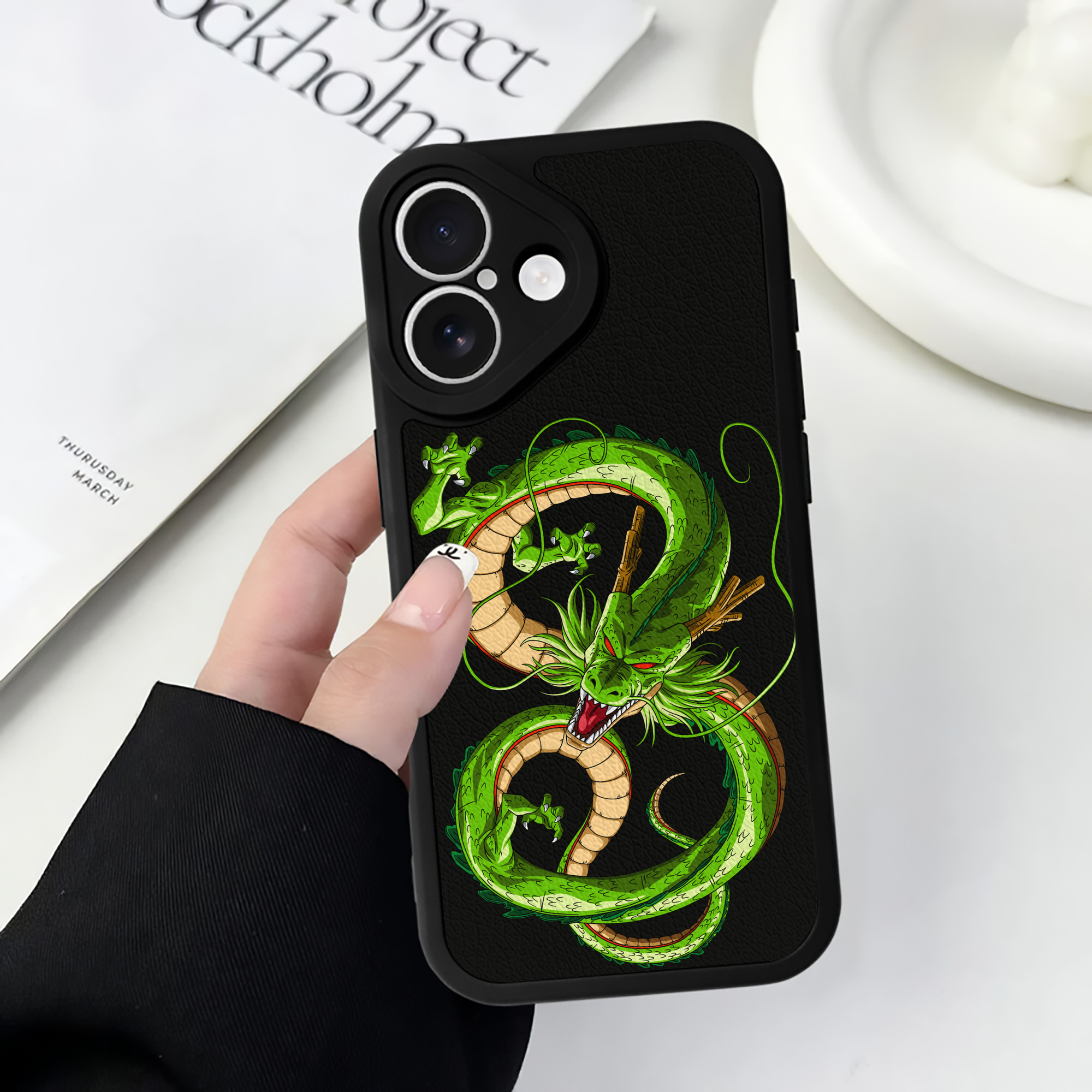 （画像用） ドラゴンボール 神龍 シェンロン DRAGON BALL Shenron 【iPhone 16シリーズ対応】シリコンスマホケース（レザー調） 材質：シリコン